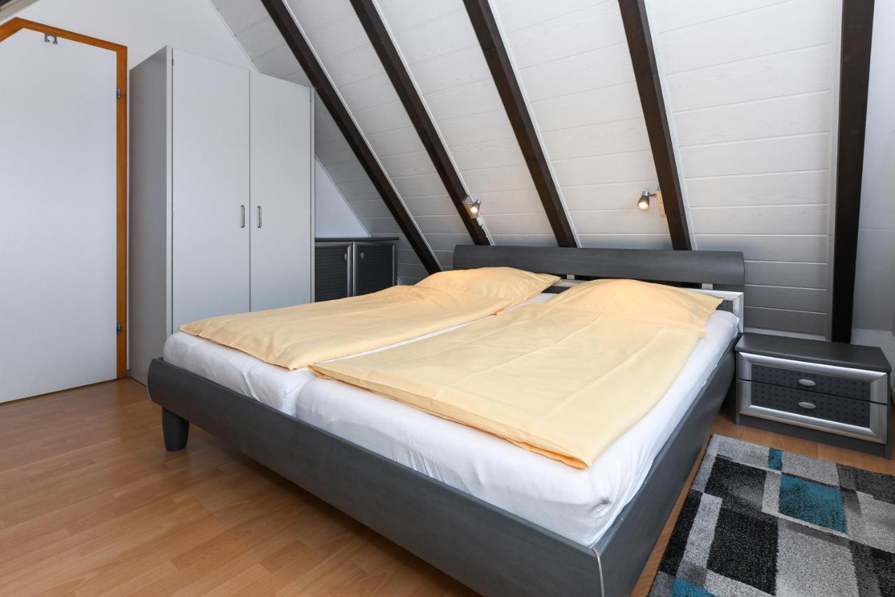 Haus Nordseepferdchen Бензерзил Екстериор снимка